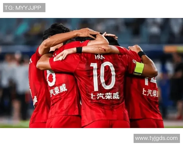 上海足球队配合变革引发热议助力球队重返巅峰之路 上海足球队配合变革引发热议助力球队重返巅峰之路