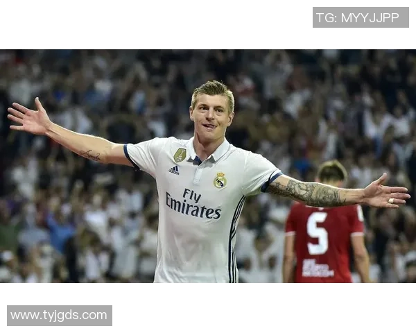 全球最著名的足球明星盘点及其辉煌成就解析 全球最著名的足球明星盘点及其辉煌成就解析