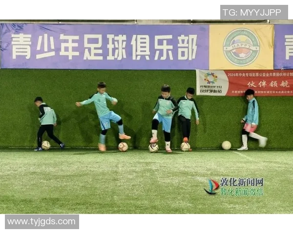 中国业余足球明星队携手打造足球梦想助力青少年成长与发展 中国业余足球明星队携手打造足球梦想助力青少年成长与发展